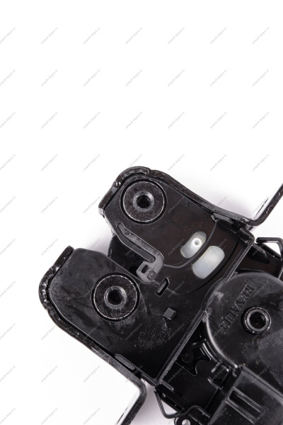 Замок крышки багажника с электроприводом, двухпозиционный Lada Vesta Renault