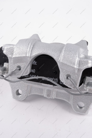 Суппорт передний левый в сборе Renault Logan II, Sandero (суппорт 410118579R +2шт. тормозн. колодки 410602581R) Renault