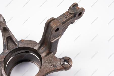 Кулак поворотный левый RENAULT Duster Renault