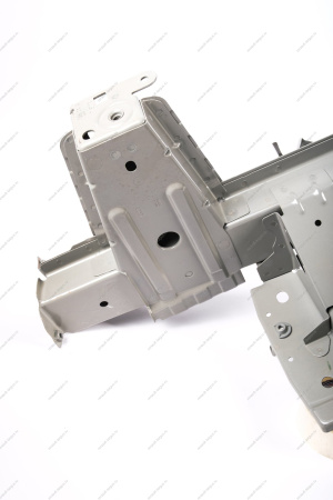 Брызговик LADA Largus с лонжероном левый в сборе (двигат.11189/21129) Lada