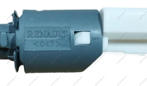 Выключатель стоп сигнала(коричневый шток) ВАЗ-2170/2190 (BITRON) ORIGINAL Renault