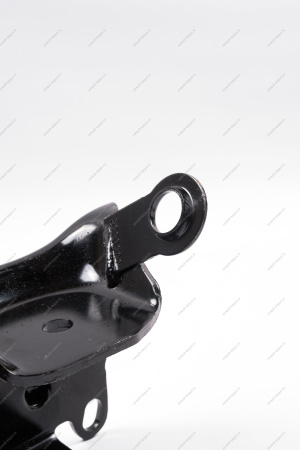 Кронштейн крепления рычагов задней подвески правый LADA Largus Renault