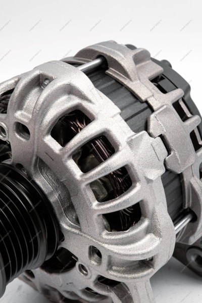 Генератор 125A LADA Largus FL Renault