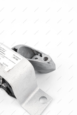 Опора правая подвески двигателя с кронштейном в сборе LADA XRAY LADA