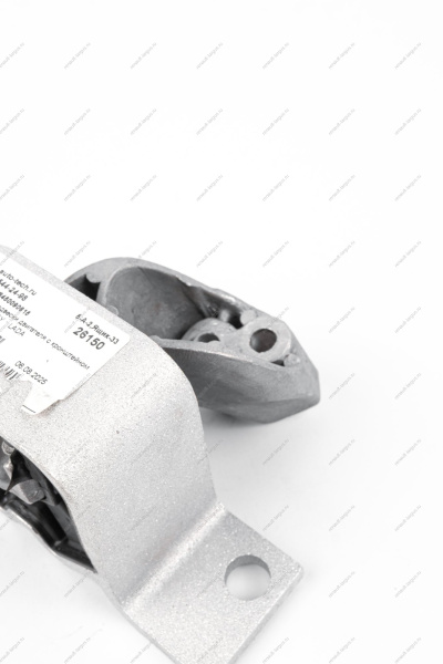 Опора правая подвески двигателя с кронштейном в сборе LADA XRAY LADA