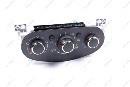 Панель управления вентиляцией и отоплением авто с кондиционером Renault