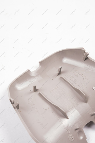 Облицовка зеркала верхняя в салон (пластик)LADA XRAY Renault