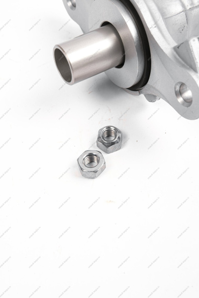 Цилиндр LADA XRAY главный тормозов Renault