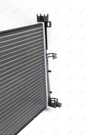 Радиатор охлаждения RENAULT Duster/Рено Дастер 2015- Renault