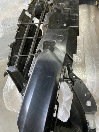 Бампер царапины (розница) передний неокрашенный с отверстиями под датчики системы парковки (под покраску) LADA Vesta NG Lada