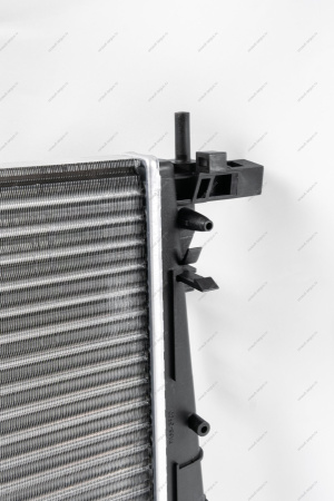 Радиатор охлаждения RENAULT Duster/Рено Дастер 2015- Renault