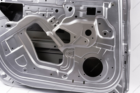 Дверь LADA Largus задняя левая (глухая) крашеная (без отв. под молдинг) 624 Серое плато Lada