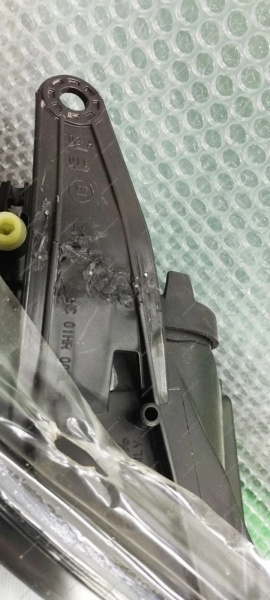 УЦЕНКА Фара правая RENAULT Logan 2014- /Largus FL лампа H7 ALRU 676512.128 ( Отломано одно верхнее крепление ) Renault