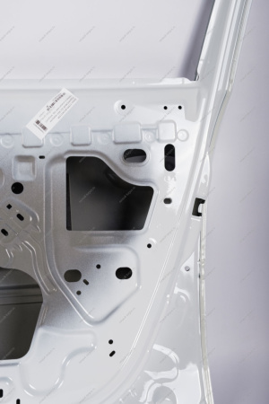 Дверь передняя правая LADA Largus/Лада Ларгус крашеная (с отв. под молдинг) 221 Ледниковый (Белый) Lada