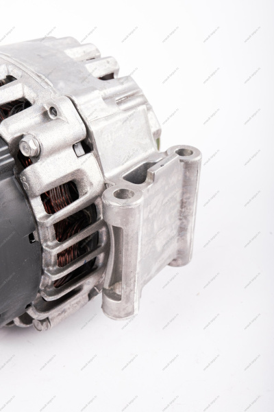 Генератор Lada XRAY ( Valeo) Lada