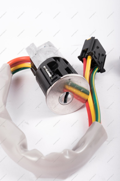 Замок зажигания с 2-мя личинками LADA Largus/Лада Ларгус LD Дмитровград