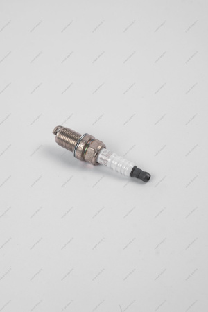 Свеча зажигания RENAULT Logan/LADA Largus/Logan 2014- (16 кл) K4M K4J E7J F4R 1шт Renault