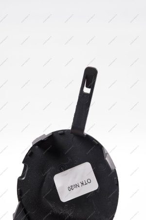 Заглушка окна переднего бампера LADA Largus/Лада Ларгус под буксир. крюк.283 крашеная Lada