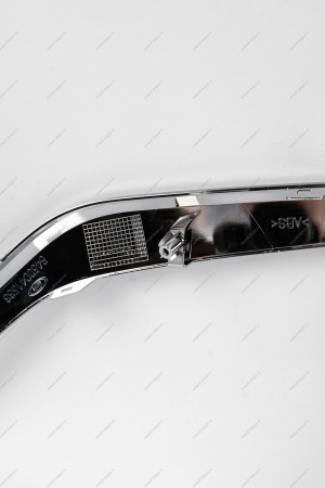 Молдинг переднего бампера нижний правый (хром) LADA Vesta FL Россия