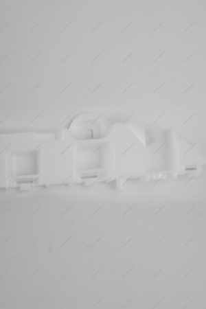 Кронштейн крепления переднего бампера правый ( необходимы заклепки 2шт 7703072424/7705096011) LADA Largus (FL) NEW Lada