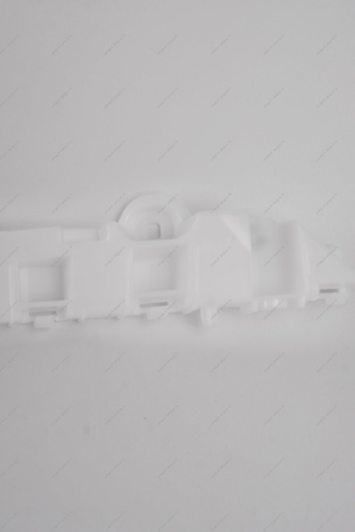 Кронштейн крепления переднего бампера правый ( необходимы заклепки 2шт 7703072424/7705096011) LADA Largus (FL) NEW Lada