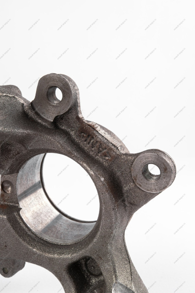 Кулак LADA Largus поворотный левый с АБС 100мм нов.обр. под болт D10мм Renault