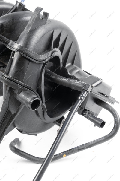 Коллектор впускной Рено Логан 1,6 8кл. K7M-812 с датчиком абсолют. давления 223650035R и темп. 7700101451 Renault