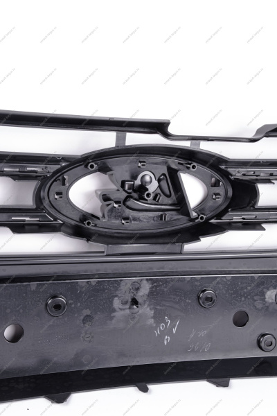 Решетка LADA Vesta NG радиатора средняя (черный лак) Lada