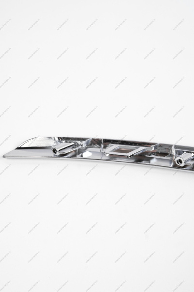 Молдинг переднего бампера верхний правый (хром) LADA Largus (FL) NEW Россия