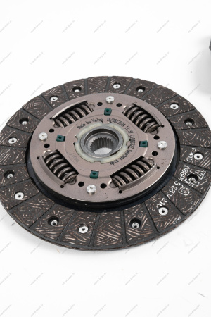 Диск сцепления ведомый+нажимной (без выжимного подшипника)C1060326 LADAVesta 1.6 c 2015-17/Largus 1.6 c 2016 к-т Valeo