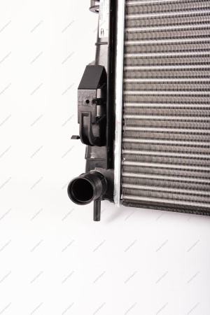 Радиатор охлаждения LADA XRAY/Vesta / Largus FL/RENAULT Logan 2014- (авто с кондиц) Lada