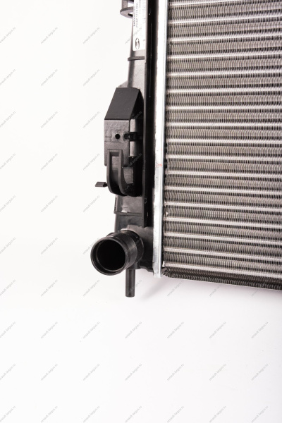 Радиатор охлаждения LADA XRAY/Vesta / Largus FL/RENAULT Logan 2014- (авто с кондиц) Lada