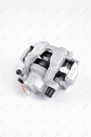 Суппорт тормоза передний левый (+2шт. тормозн. колодки 410602581R) Renault Logan II, Sandero II Renault