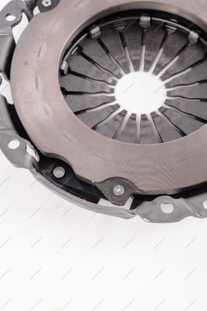 Комплект сцепления Lada Largus КПП-BVI5 дв P3M,P4M( без выжим. подшипника) LUK