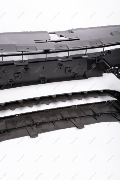 Бампер передний неокрашенный без отверстий под датчики системы парковки ( под покраску) LADA Vesta NG Lada