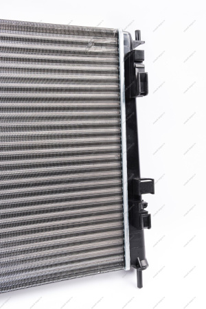 Радиатор охлаждения RENAULT Logan/ LADA Largus под авто с кондиц. после 03.2008 8кл Luzar