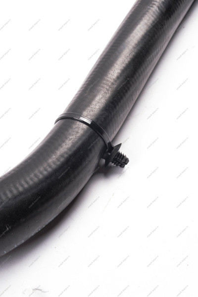 Шланг подводящий радиатора охлаждения Lada Vesta (верхний) (БРТ) Lada