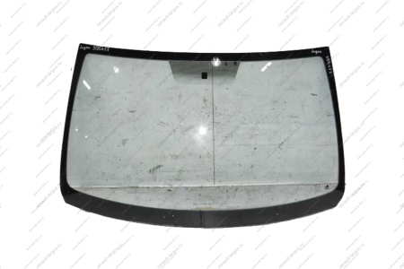 Стекло RENAULT Logan/LADA Largus лобовое бесцвет. 72712503812 AGC Бор