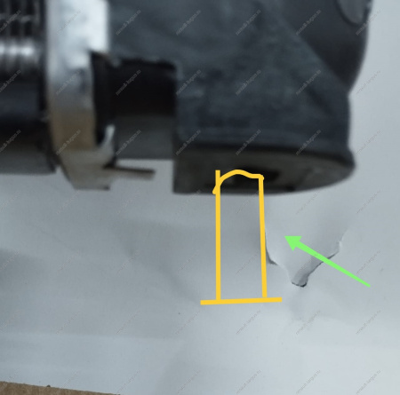 УЦЕНКА Радиатор охл новый LADA Largus/RENAULT Duster с кондиц.(боков крепл)( Отломано одно нижн.крепл, Два загиба ламелей) 16 кл. 214107888R Termal