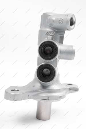 Цилиндр LADA XRAY главный тормозов Renault