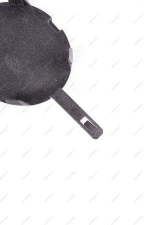 Заглушка окна переднего бампера LADA Largus/Лада Ларгус под буксир. крюк.691 крашеная Lada