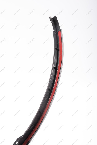 Молдинг переднего левого крыла LADA Largus/RENAULT Logan 04-13 под брызговик Renault