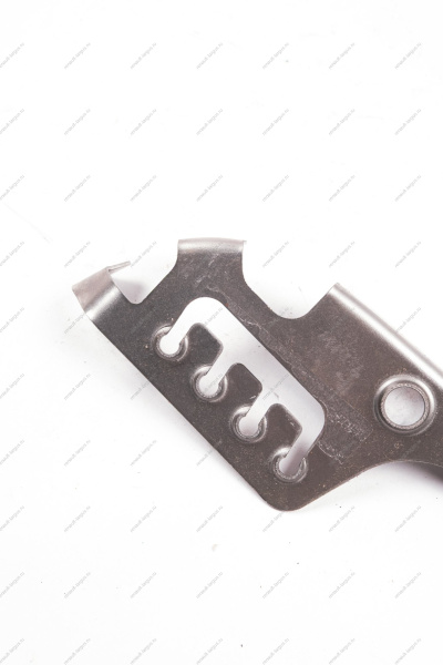 Кронштейн пружины крышки багажника неподвижный правый LADA Vesta АвтоВАЗ