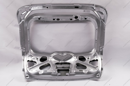 Дверь задка в цвет 691 Платина (Серебристый) LADA Vesta SW Cross FL (универсал) Lada