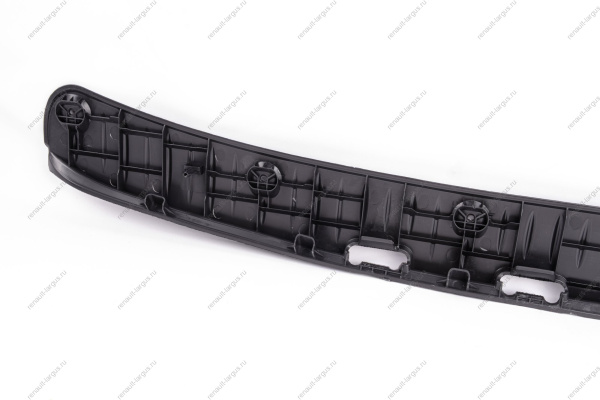 Накладка декоративная порога двери багажника (пластик) LADA Largus Lada