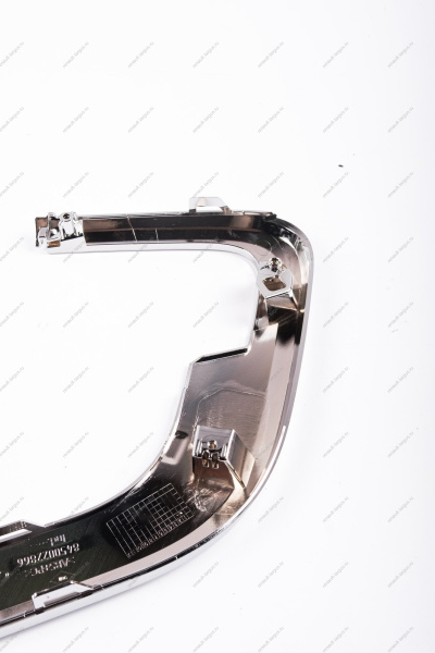 Молдинг переднего бампера нижний левый хром LADA XRAY (СЭД) Lada