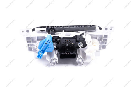 Панель управления вентиляцией и отоплением авто с кондиционером Renault