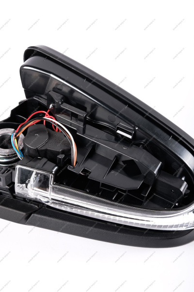 Зеркало наружное левое (без накладки 8450108104) с повторит. поворота (с электромеханизмом складывания) Lada Vesta Lada