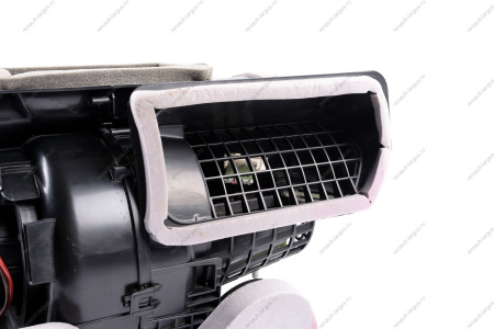 Отопитель с кондиционером в сборе (с механическим радиатором) LADA Vesta Lada