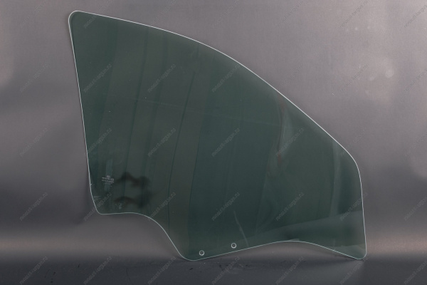 Стекло двери переднее левое Tinted тонирован.) LADA Largus 6001546702/8200433835/803016965R (AGC) Lada